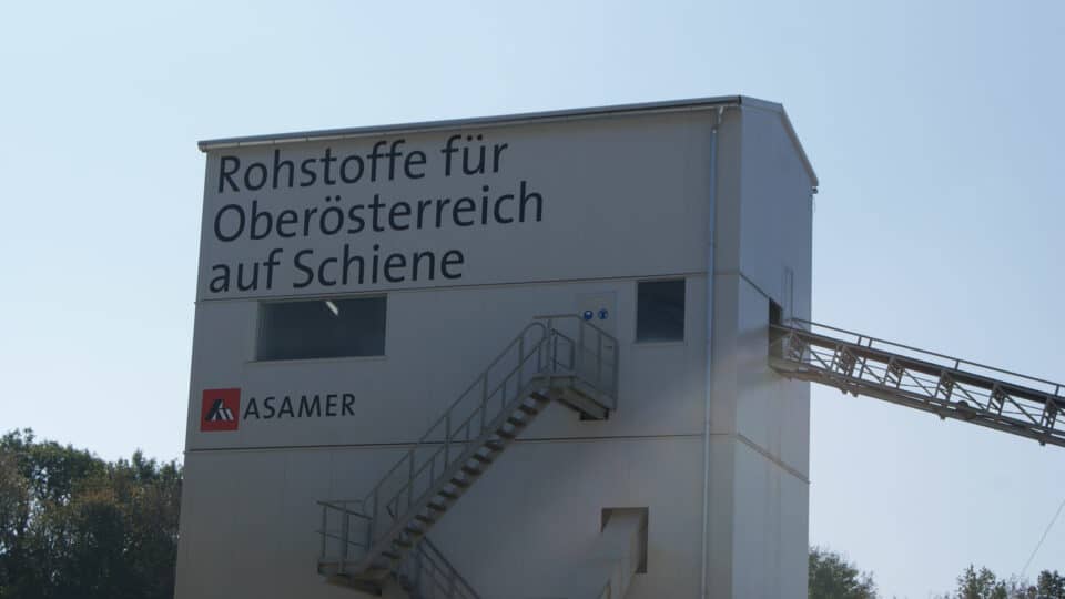 leistung_beton-fertigteile_gebaeude_hallen_ganglbauer